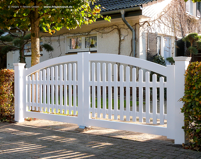 Gartentor Walddörfer ⎜ Einfahrtstore aus Hartholz - Anfertigung nach Maß