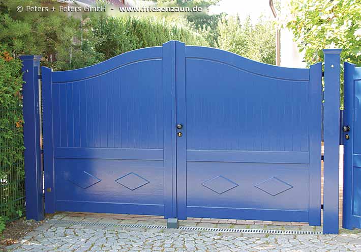 Blickdichte Gartentore mit Sichtschutz