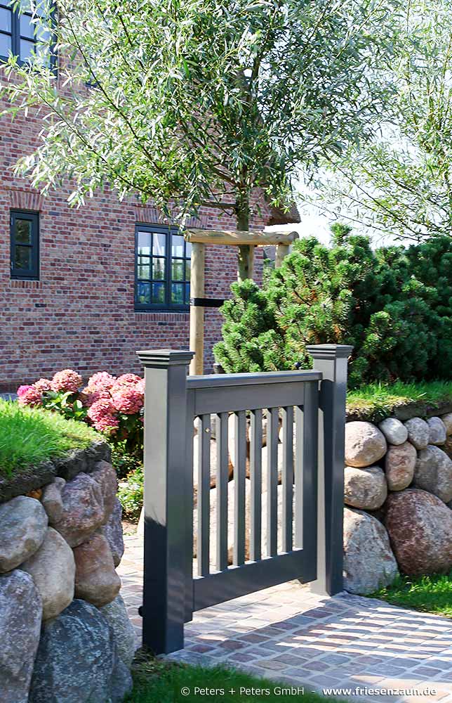 Original Sylter Friesentor / Friesentore aus Hartholz - weiße Friesen