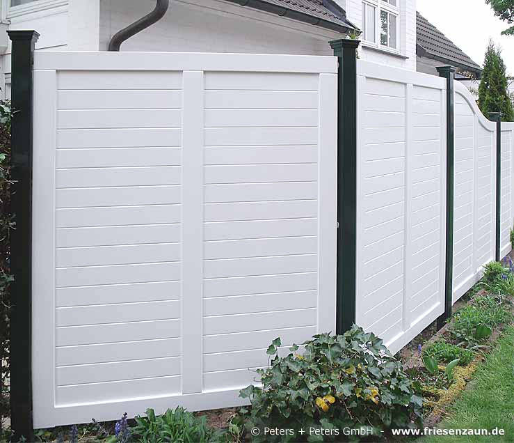Gartentor BERGSTEDT - Weiße Holztore nach Maß gefertigt - Gartentore in mehr als 200 RAL-Farben.