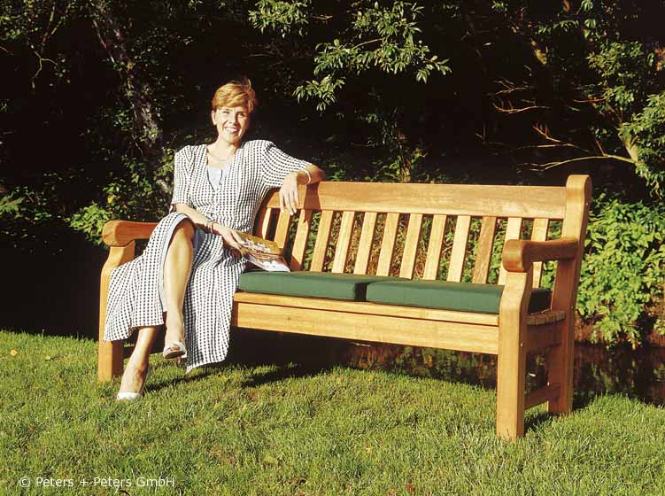 4er Gartenbank Windsor -  Gesamtbreite 240 cm - Sitzbreite 226 cm. Lieferbar in weiß oder in jedem anderen RAL-Farbton.