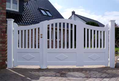 Hofttore von Peters + Peters für den anspruchsvollen Hausbesitzer.