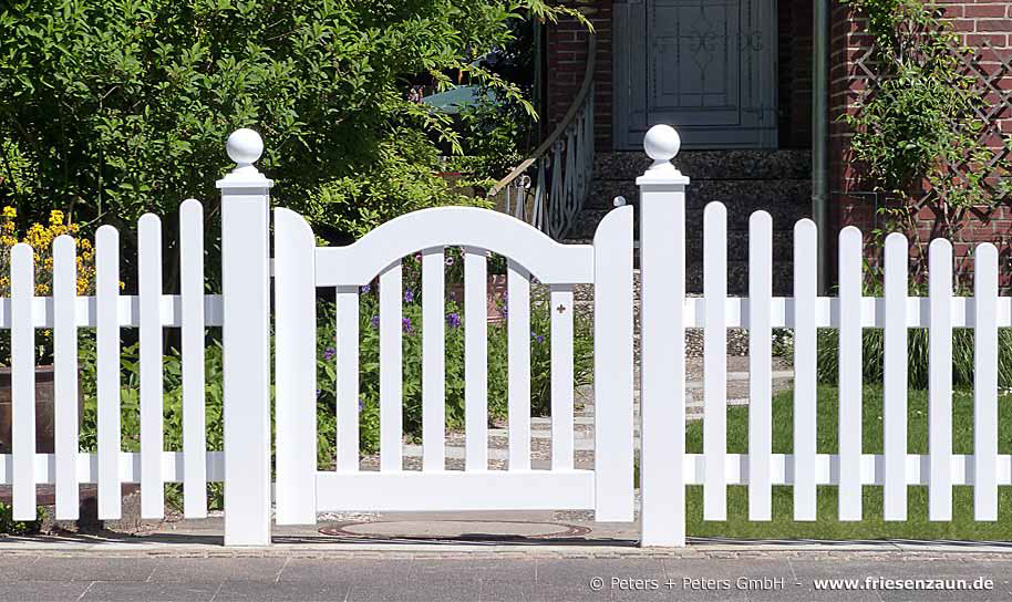 Gartentor BERGSTEDT - Weiße Holztore nach Maß gefertigt - Gartentore in mehr als 200 RAL-Farben.