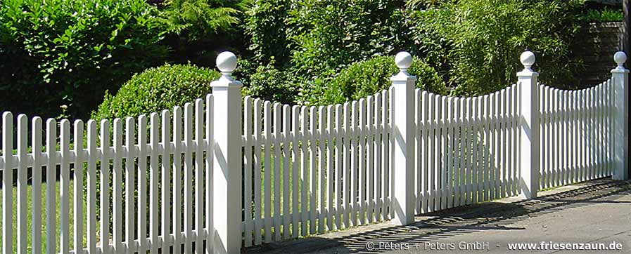 Original Sylter Friesenzaun - Weißer Gartenzaun aus wertvollem ODUM IROKO Hartholz - Anfertigung nach Maß von Peters + Peters