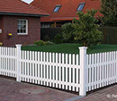 SOriginal Sylter Friesenzaun - Weißer Gartenzaun aus wertvollem ODUM IROKO Hartholz - Anfertigung nach Maß von Peters + Peters.