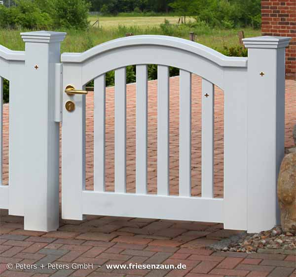 Gartentor BERGSTEDT - Weiße Holztore nach Maß gefertigt - Gartentore in mehr als 200 RAL-Farben.