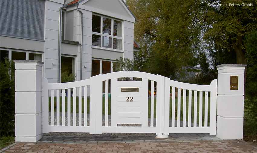 Individuelle Gartentor - Holztore aus wertvollem Hartholz - Qualität mit 25 Jahren Garantie.