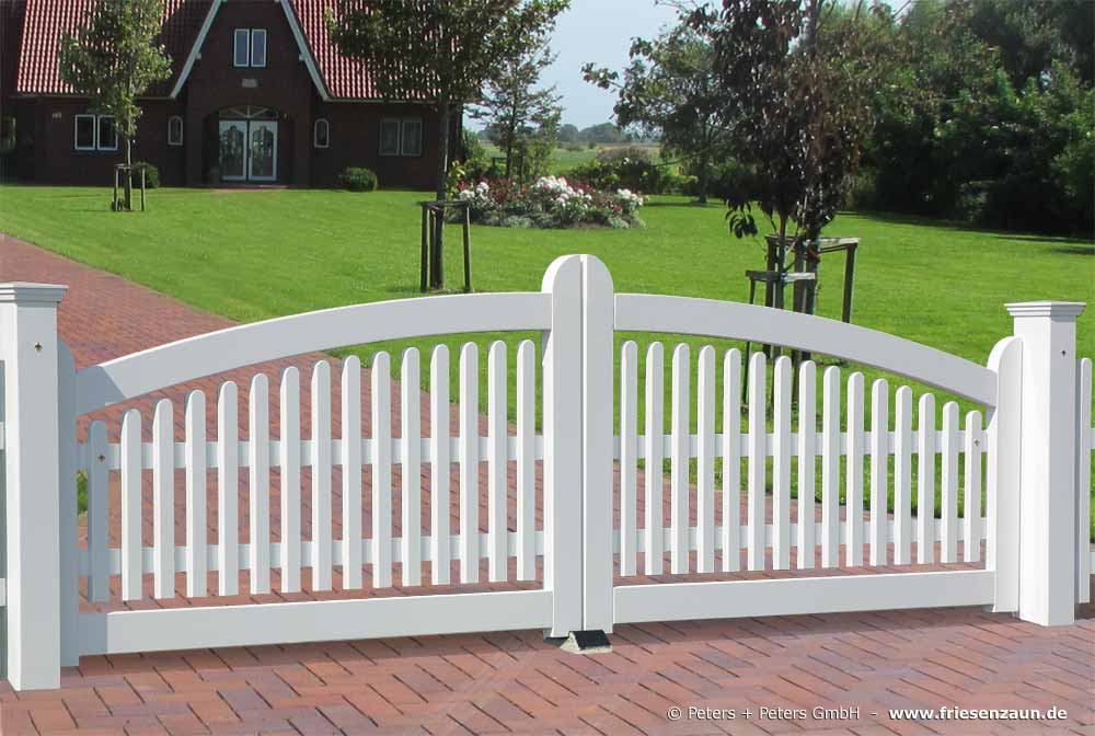 Gartentor BERGSTEDT - Weiße Holztore nach Maß gefertigt - Gartentore in mehr als 200 RAL-Farben.