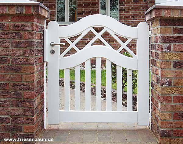 Individuelle Gartentor - Holztore aus wertvollem Hartholz - Qualität mit 25 Jahren Garantie.