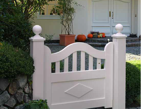 Individuelle Gartentor - Holztore aus wertvollem Hartholz - Qualität mit 25 Jahren Garantie.