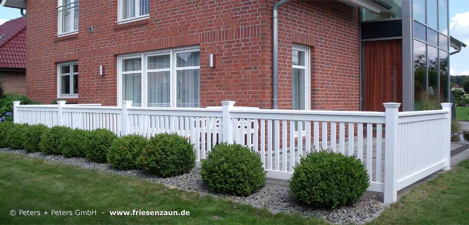 Original Sylter Friesenzaun - Weißer Gartenzaun aus wertvollem ODUM IROKO Hartholz - Anfertigung nach Maß von Peters + Peters