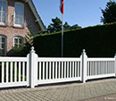 SOriginal Sylter Friesenzaun - Weißer Gartenzaun aus wertvollem ODUM IROKO Hartholz - Anfertigung nach Maß von Peters + Peters.