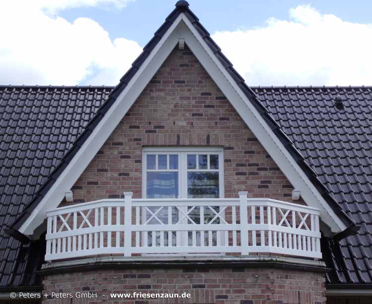 Balkongeländer - Weißes Balkongeländer aus wertvollem Hartholz - Maßanfertigung mit 25 Jahren Garantie