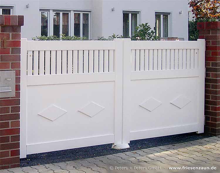 Hoftore nach Maß gefertigt - Gartentore aus deutscher Produktion mit 25 Jahren Garantie.