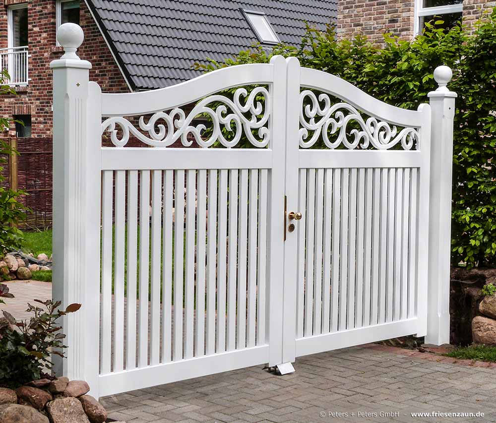Anspruchsvolles Friesentor - Sichtschutztor mit Sylter Ornamenten. Sylter Friesentore auch mit 200 cm Höhe. 