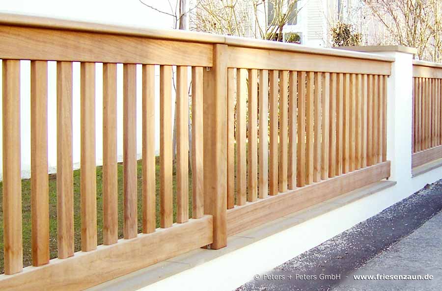 Original Sylter Friesenzaun - Weißer Gartenzaun aus wertvollem ODUM IROKO Hartholz - Anfertigung nach Maß von Peters + Peters