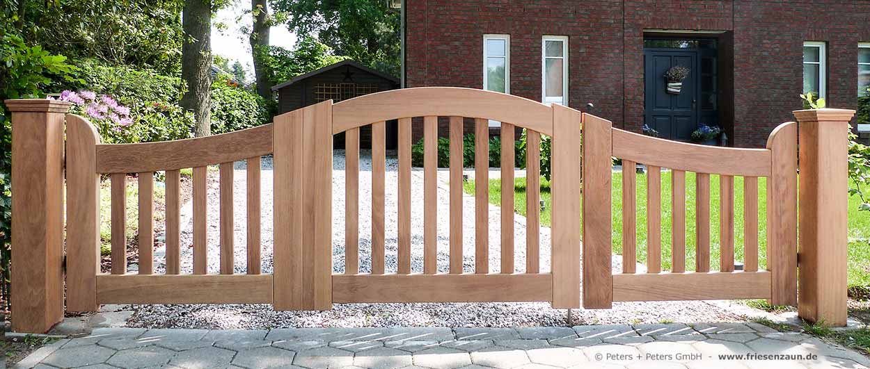 Holztore Kortenland - FSC Hartholz - Zubehör aus rostfreiem Edelstahl.