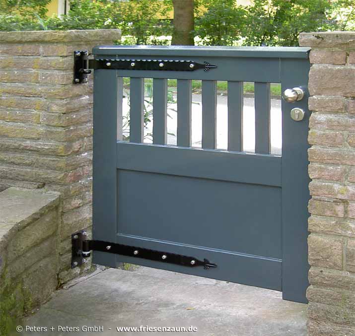 Individuelle Gartentor - Holztore aus wertvollem Hartholz - Qualität mit 25 Jahren Garantie.
