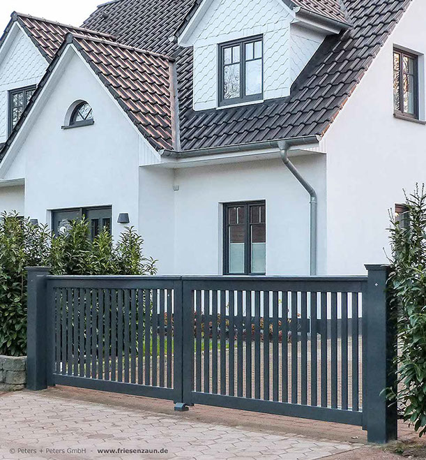 Gartentor OHLAND - Holztore nach Maß gefertigt.