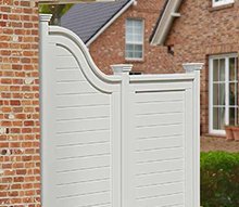 Extra massiver Sichtschutz für Garten, Haus und Terrasse - Massive Sichtschutzwände aus dauerhaftem Hartholz gefertigt