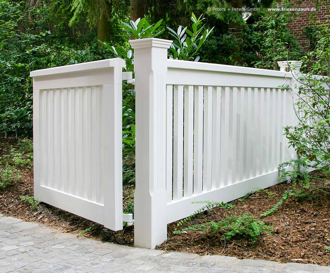 Gartentor OHLAND - Weiße Gartentür aus wertvollem Hartholz mit passenden Zaunelementen mit Satteldach