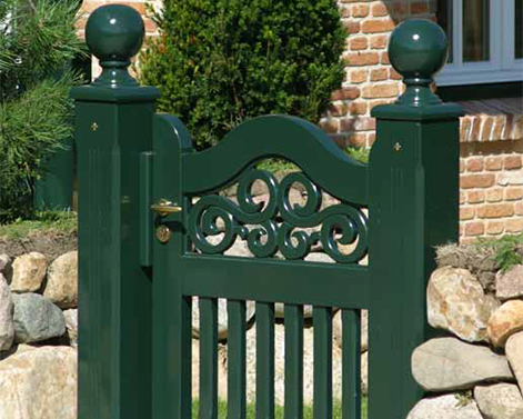 Individuelle Gartentor - Holztore aus wertvollem Hartholz - Qualität mit 25 Jahren Garantie.